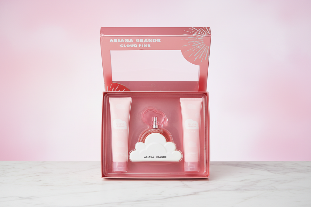 Gift set from Ariana Grande Cloud